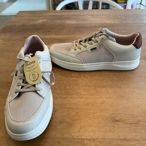 Aldo Men's Size 10.5 Beige Low-Top Sneakers with Memory Foam